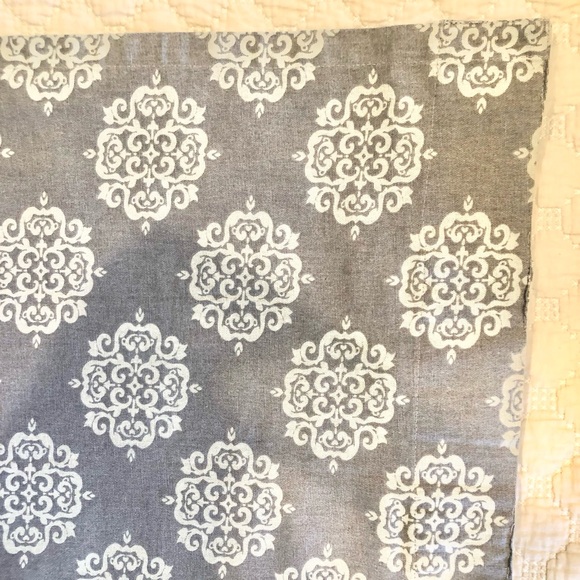 Thesis Curtains - Picture 2 of 5